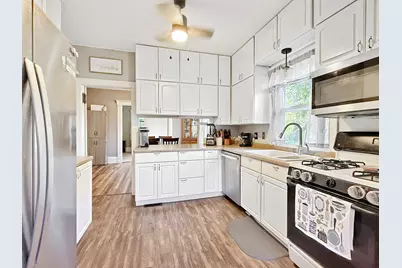 223 E Franklin Street, Franklin Grove, IL 61031 - Photo 5