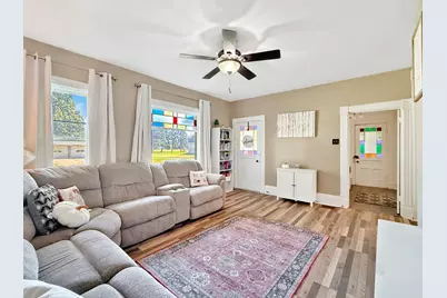 223 E Franklin Street, Franklin Grove, IL 61031 - Photo 3