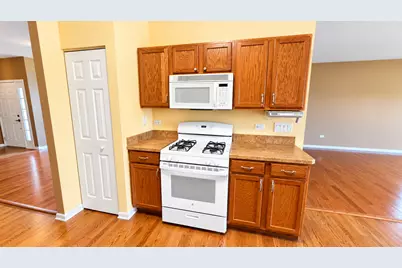 21100 Eugene Siegel Court, Crest Hill, IL 60403 - Photo 11