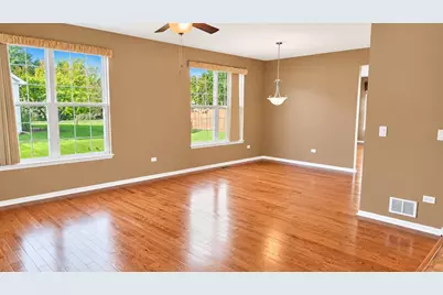 21100 Eugene Siegel Court, Crest Hill, IL 60403 - Photo 7