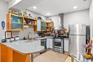 2021 W Arthur Ave, Chicago, IL 60645 - Photo 11