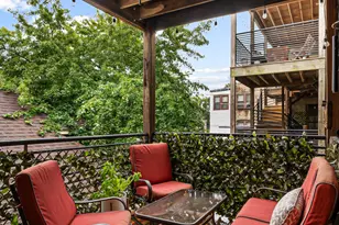 2021 W Arthur Ave, Chicago, IL 60645 - Photo 5