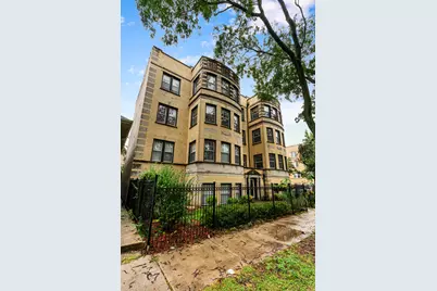 2021 W Arthur Street #2E, Chicago, IL 60645 - Photo 1
