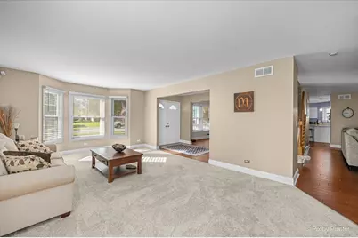 [Address not provided], Cary, IL 60013 - Photo 7