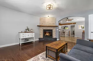 805 W Church St, Sheridan, IL 60551 - Photo 3