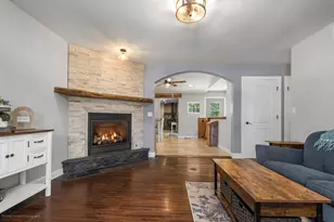 805 W Church St, Sheridan, IL 60551 - Photo 5