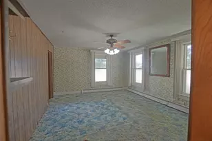 312 N West St, Marengo, IL 60152 - Photo 7
