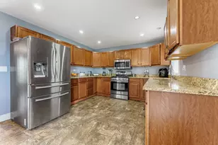 346 Eaton Ave, Romeoville, IL 60446 - Photo 9
