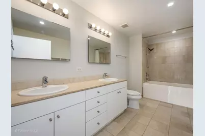 8 E Randolph Street #2105, Chicago, IL 60601 - Photo 15