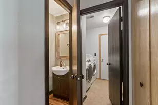 123 Eisenhower Dr, Oswego, IL 60543 - Photo 21