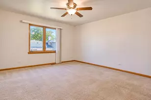 11455 Crossings Ct, Alsip, IL 60803 - Photo 9