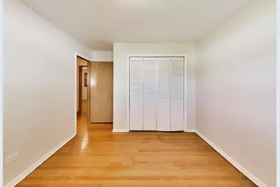6544 W 84th Street, Burbank, IL 60459 - Photo 5