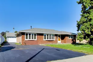 6544 W 84th St, Burbank, IL 60459 - Photo 1