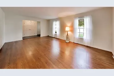1535 N Haddow Avenue, Arlington Heights, IL 60004 - Photo 3