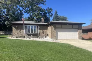 3004 S Lynn Ct, Mount Prospect, IL 60056 - Photo 1