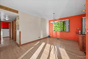 231 Briarwood Dr, Elgin, IL 60120 - Photo 13