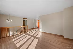 231 Briarwood Dr, Elgin, IL 60120 - Photo 3