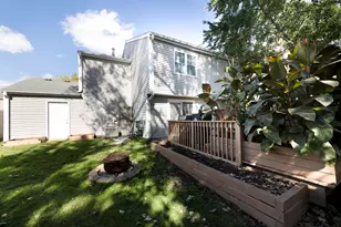 2029 Westview Ln, Round Lake Beach, IL 60073 - Photo 17
