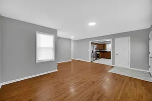 1007 Cedar Ave, Elgin, IL 60120 - Photo 5