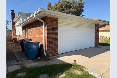 9336 Moody Avenue, Oak Lawn, IL 60453 - Photo 3