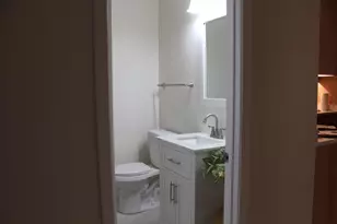 2834 W Fletcher St, Chicago, IL 60618 - Photo 5