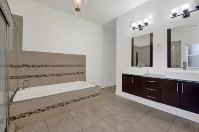 4627 S Saint Lawrence Avenue, Chicago, IL 60653 - Photo 15