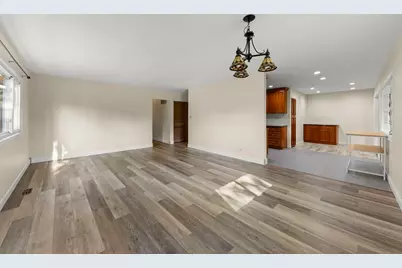 7101 Edgebrook Lane, Hanover Park, IL 60133 - Photo 5