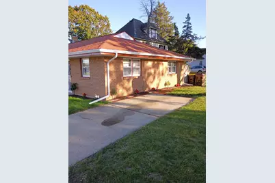 1618 Fulton Avenue, Rockford, IL 61103 - Photo 3
