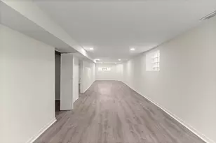 8950 S Lowe Ave, Chicago, IL 60620 - Photo 23