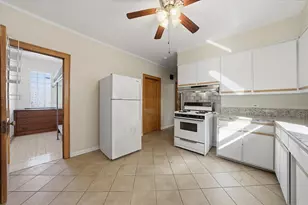 1826 Elmwood Ave, Berwyn, IL 60402 - Photo 9