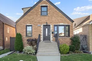 5324 N Laramie Ave, Chicago, IL 60630 - Photo 1