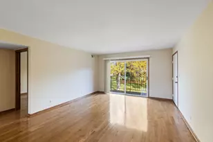 9400 Bay Colony Dr, Des Plaines, IL 60016 - Photo 3
