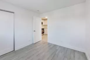 10360 Michael Todd Terrace, Glenview, IL 60025 - Photo 9
