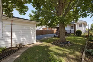 1423 N Raynor Ave, Joliet, IL 60435 - Photo 35