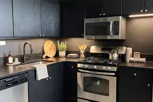 647 W Sheridan Rd, Chicago, IL 60613 - Photo 7