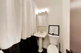 647 W Sheridan Rd, Chicago, IL 60613 - Photo 13