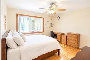 7019 N Ridge Blvd, Chicago, IL 60645 - Photo 9