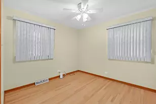 1528 N 21st Ave, Melrose Park, IL 60160 - Photo 19