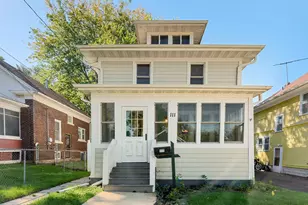 111 Warren Ave, Aurora, IL 60505 - Photo 1