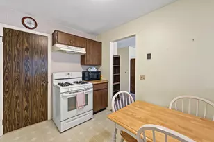 215 Brookston Dr, Schaumburg, IL 60193 - Photo 11