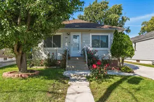 917 Mason Ave, Aurora, IL 60506 - Photo 1