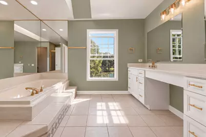 192 W Fox Hill Drive, Buffalo Grove, IL 60089 - Photo 21