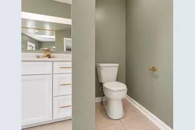 192 W Fox Hill Drive, Buffalo Grove, IL 60089 - Photo 27