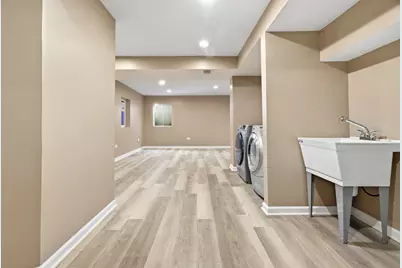 192 W Fox Hill Drive, Buffalo Grove, IL 60089 - Photo 39