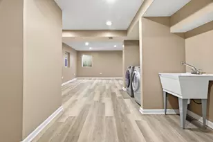 192 W Fox Hill Dr, Buffalo Grove, IL 60089 - Photo 39