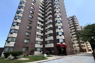 7337 S South Shore Dr, Chicago, IL 60649 - Photo 3