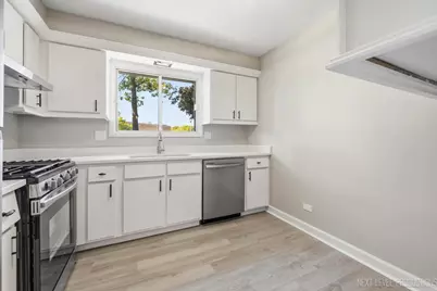 1654 Dover Court #A, Wheaton, IL 60189 - Photo 11