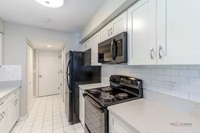 1230 N Knollwood Drive, Palatine, IL 60067 - Photo 9