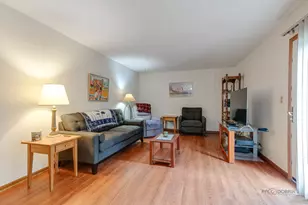 705 Royal Glen Dr, Cary, IL 60013 - Photo 11