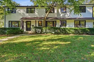 542 E Prospect Ave, Lake Bluff, IL 60044 - Photo 1